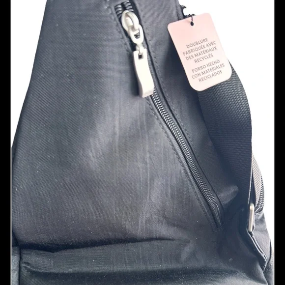 Baggallini Mini Sling Crossbody Black Bag NWT - Picture 3 of 7